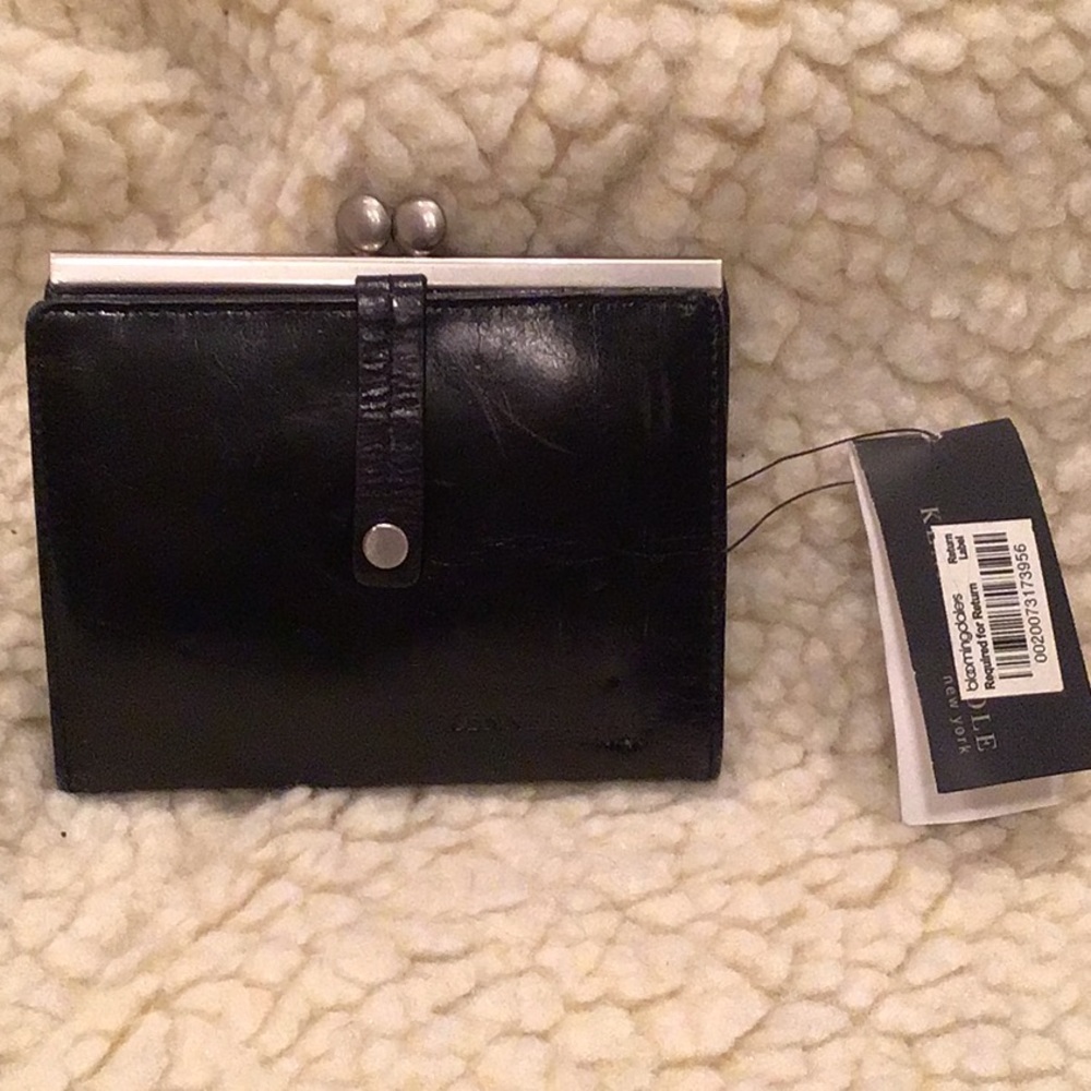 Vintage Kenneth Cole wallet w/coin holder